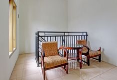 Lobby 5 OYO 92617 Omahku Hostel Bunkbed