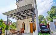 Luar Bangunan 2 OYO 92617 Omahku Homestay Hostel