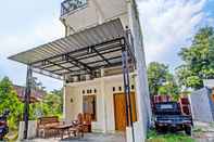 Luar Bangunan OYO 92617 Omahku Homestay Hostel