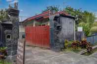 Bangunan OYO 92619 Inn Homestay