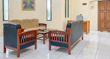 Lobby 2 Urbanview Hotel Hikmah Syariah Majalengka