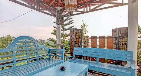 Lobby 2 OYO 92628 Raja Alam Homestay