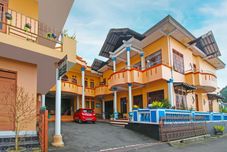Exterior OYO 92631 Hotel Dan Aula Wahyu Sari B