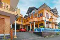 Exterior OYO 92631 Hotel Dan Aula Wahyu Sari B