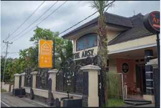 Exterior 4 The Arsy Hotel Tasikmalaya Managed by Pradiza Hospitality