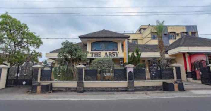 Bangunan The Arsy Hotel Tasikmalaya Managed by Pradiza Hospitality