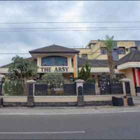 Exterior / Building1The Arsy Hotel Tasikmalaya Managed by Pradiza Hospitality,Curug Ciparay Tasikmalaya飯店