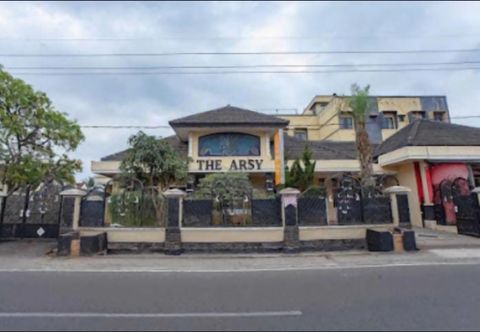 Exterior The Arsy Hotel Tasikmalaya Managed by Pradiza Hospitality