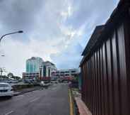 Exterior 6 Budget stay easy access to Timberland Medical Centre,Batu 3 Kuching By Natol-Hong Kong