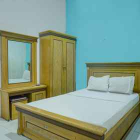 Bedroom 1 Hotel O Ervina Homestay Syariah Batakan, Masjid Nurul Huda Pondok 1 Hotels