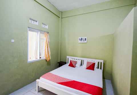 Kamar Tidur OYO 92644 Onong's Homestay