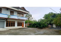 Exterior 2 OYO 92659 Wisma Deli Syariah Near RSUD Nene Mallomo Sidenreng Rappang