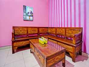 Lobi 4 SPOT ON 92673 Gang Songo Syariah Homestay