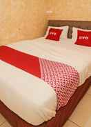 BEDROOM SUPER OYO 92672 Hotel Bsd