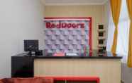 Others 7 RedDoorz near Kawasan Bandara Ahmad Yani Semarang 2