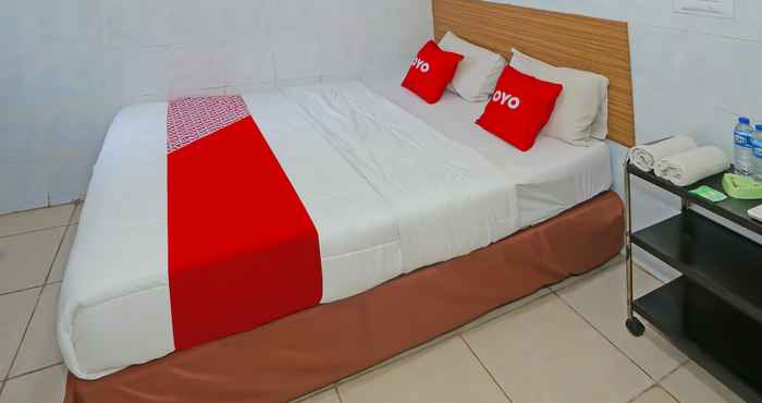 Bedroom OYO 92677 Hotel Bintaro