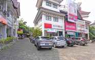 Exterior 3 OYO 92677 Hotel Bintaro