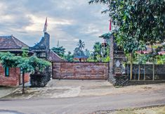 Bangunan 5 Capital O 92681 Randu Mas Hotel & Resort Taman Purbakala