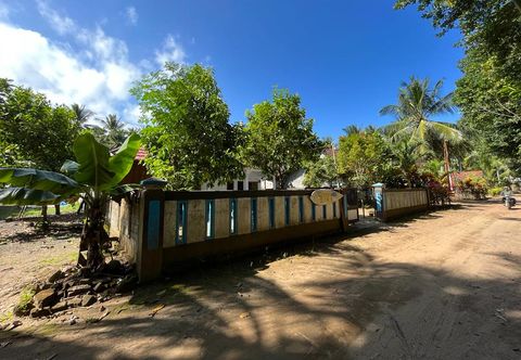 Exterior SPOT ON 92689 Homestay Srikandi Pulau Merah Beach