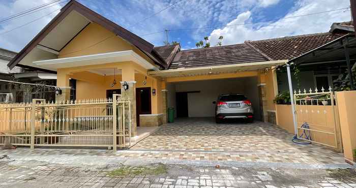 Exterior Dahayu Homestay