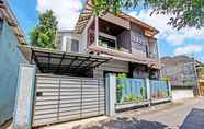 Bên ngoài 4 SPOT ON 92575 Zazi Homestay 