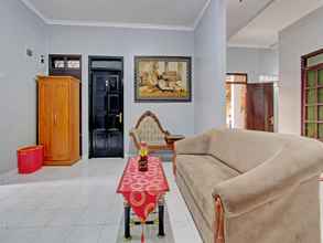 Sảnh chờ 4 SPOT ON 92575 Zazi Homestay 