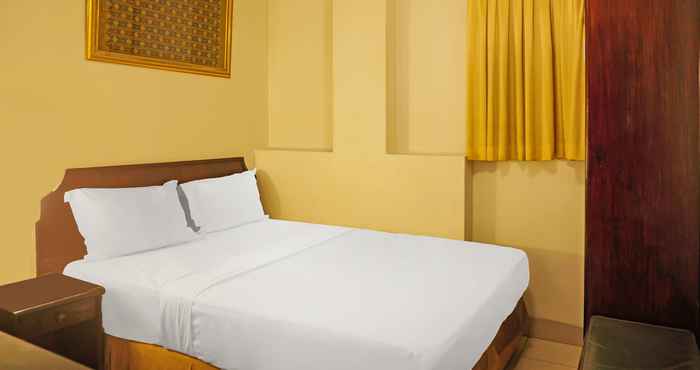 Kamar Tidur SUPER OYO Collection O 92690 Hotel Limas