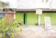 Exterior 3 SPOT ON 92715 Joyoakis 2 Homestay Syariah