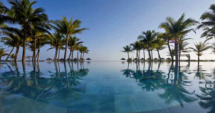 Swimming Pool Wyndham Hoi An Royal Beachfront Resort & Villas