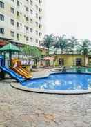 SWIMMING_POOL Kebagusan City Apartment by Dina Rooms