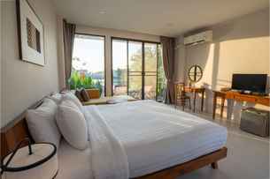 Ploen Pirom, THB 2,008.35