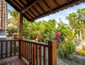 Lobby 2 Balian Green Lagoon