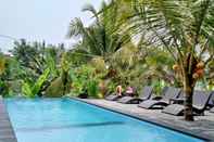 Swimming Pool Balian Green Lagoon