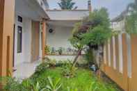 Common Space OYO 92714 Miracle Kost