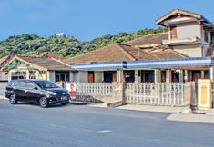 Exterior 3 SPOT ON 92682 Badar Guest House Syariah