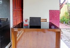 Lobby 7 OYO 92710 Losmen Tjabe Merah Near Alfamart Bintaro