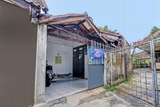 Exterior OYO Life 92709 Kost Teras Cikapundung Syariah
