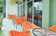 Bar, Kafe dan Lounge 7 Yulia Hotel Managed By HIG