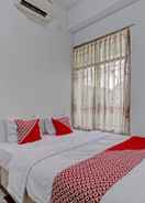 BEDROOM OYO 92746 Wisma 35