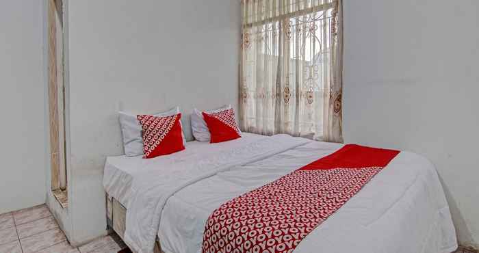 Kamar Tidur OYO 92746 Wisma 35