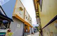 Exterior 2 SPOT ON 92730 Lili Kost Syariah