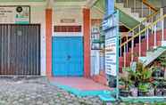 Luar Bangunan 4 SPOT ON 92760 Global Media Homestay Syariah