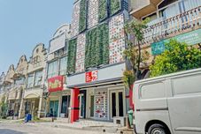 Luar Bangunan Super OYO Capital O 92765 J&b Smart Sentul