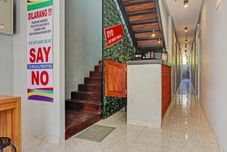 Lobi Super OYO Capital O 92765 J&b Smart Sentul