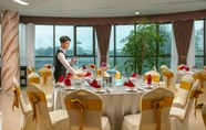 Restaurant 4 Nesta Hotel - West Lake