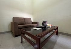 Lobby 5 OYO 92783 Wisma Bunda Syariah Near Man Pinrang