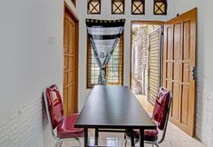 로비 7 Hotel O Penginapan Puti SyariahNearBandara Sultan Syarif Kasim II