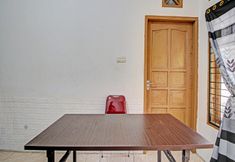 로비 5 Hotel O Penginapan Puti SyariahNearBandara Sultan Syarif Kasim II