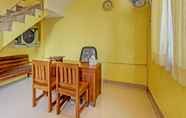 Lobi 7 OYO 92792 Umi Rahayu Guesthouse