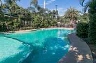 Kolam Renang Best Way Resort